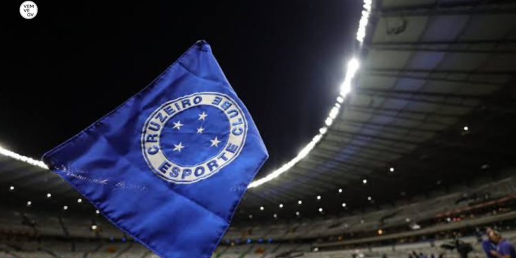 Cruzeiro assume a ponta, mas Flamengo recupera liderança mesmo com empate