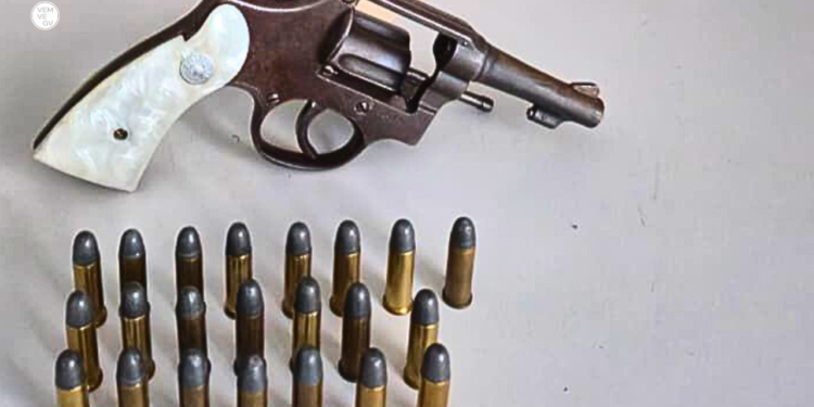 PM evita possível homicídio e apreende revólver após ameaça em Itabirinha