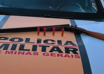 PM Rodoviária prende homem por porte ilegal de arma na LMG-766, em Valadares