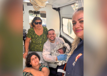 Mãe dá à luz dentro de ambulância em Valadares