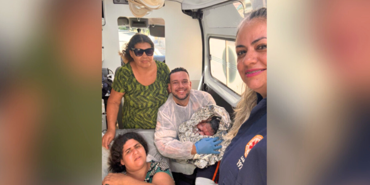 Mãe dá à luz dentro de ambulância em Valadares