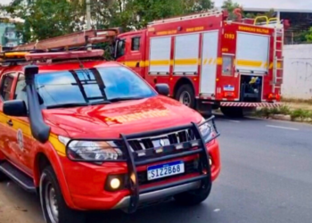 Incêndio destrói galpão de distribuidora em Governador Valadares