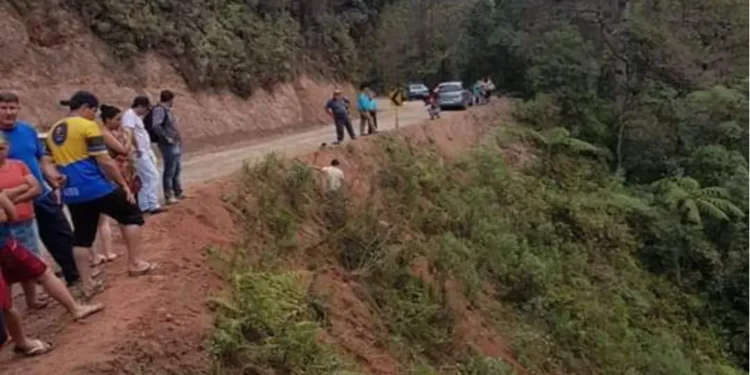 Inabilitado cai em ribanceira durante perseguição em São Geraldo da Piedade.