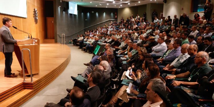 Faemg realiza a primeira Assembleia da sua história em Brasília​   