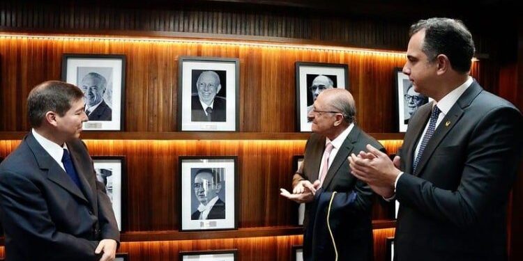 Ao lado de Alckmin, Pacheco participa de evento em homenagem ao ex&vice&presidente José Alencar
