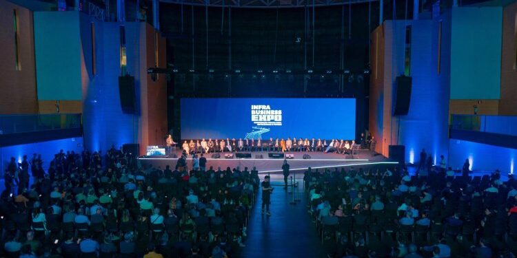 Primeiro dia da InfraBusiness Expo confirma protagonismo de Minas na infraestrutura nacional