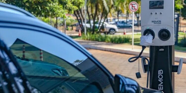 Vendas de elétricos e híbridos cresce em Uberlândia