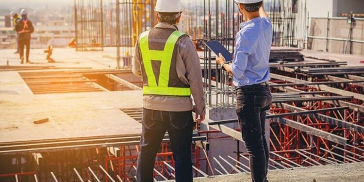 Falta de engenheiros ameaça obras em Minas