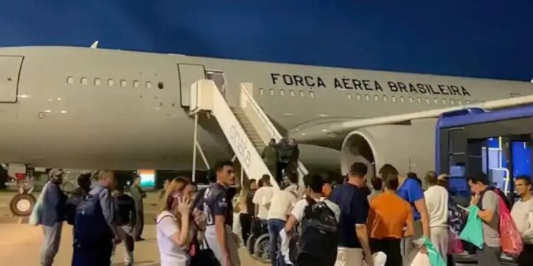 Valadares terá debate sobre deportados