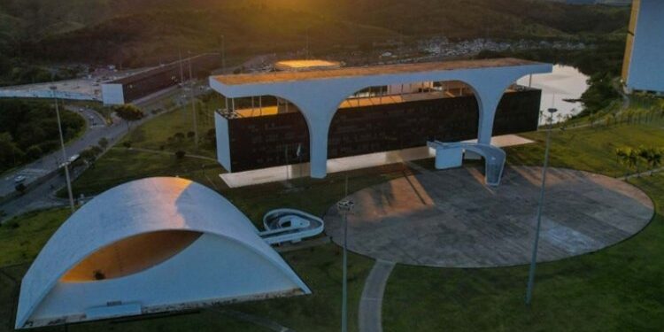 Arrecadação de impostos sobe 0,5% em Minas