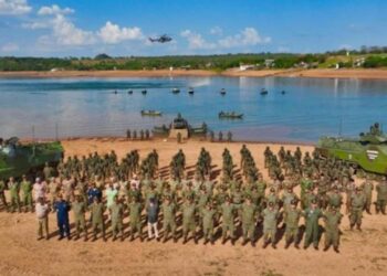 Marinha realiza operação em Furnas