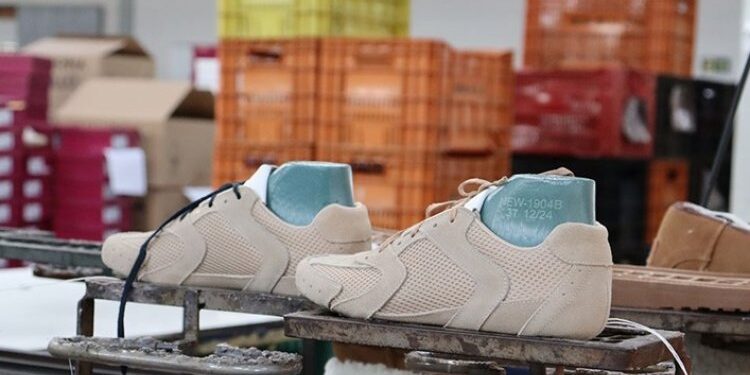 Setor calçadista prevê queda de 2%