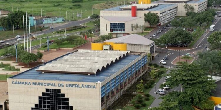 Uberlândia viabiliza corredor da BR 050