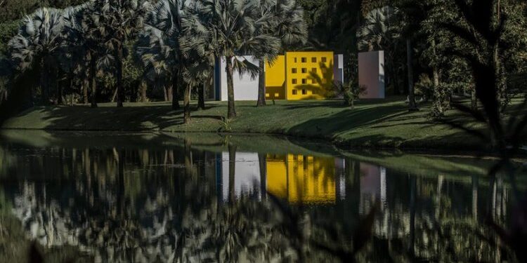 Inhotim entre destinos do mundo