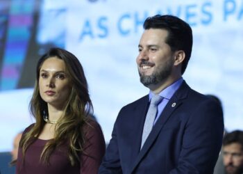 Deputada denuncia ameaça de Simões