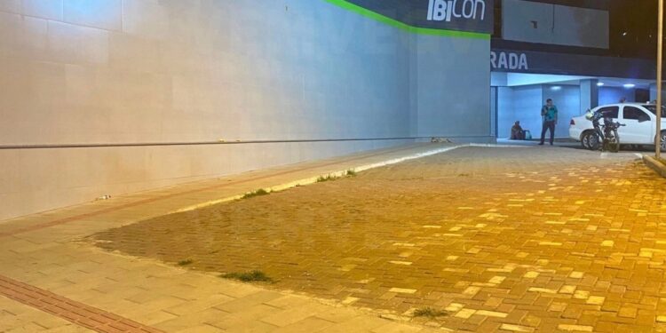 Reforma na rodoviária de Governador Valadares altera locais de embarque e desembarque