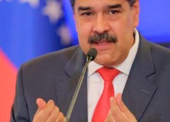 Maduro fecha a fronteira com o Brasil 48 horas antes das eleições