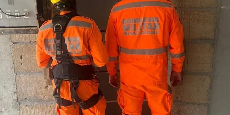 Trabalhador morre após cair em fosso de elevador em construção na Vila Bretas, em Valadares