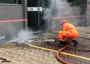 Princípio de incêndio em delegacia no centro de Valadares