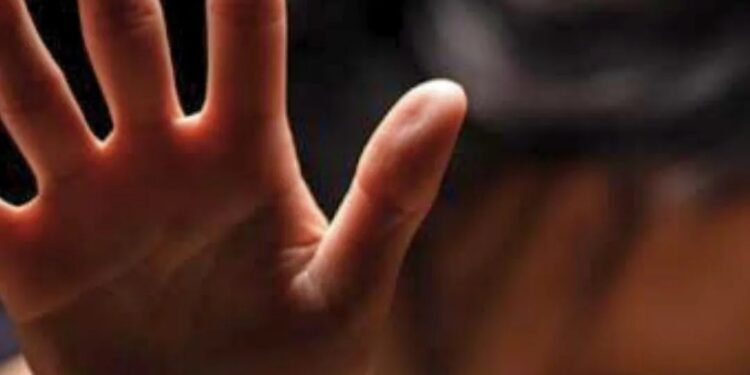 Homem é preso por estuprar ex-namorada e ameaçar divulgar vídeo em Governador Valadares