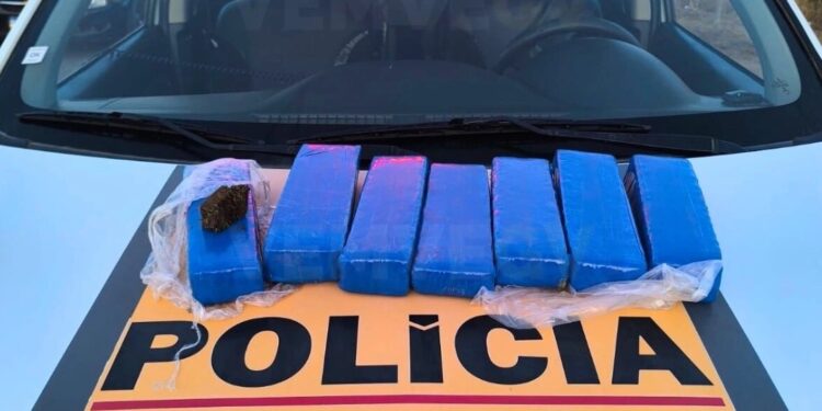 Prisão por tráfico após perseguição em Divino das Laranjeiras MG