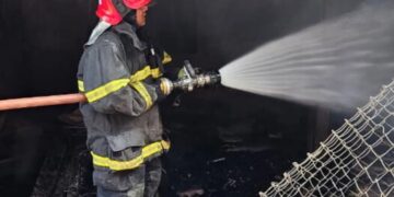 Incêndio destrói marcenaria no Turmalina em Valadares