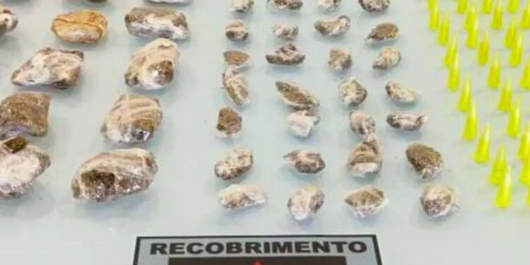 Polícia apreende drogas às margens do Rio Doce, em Valadares