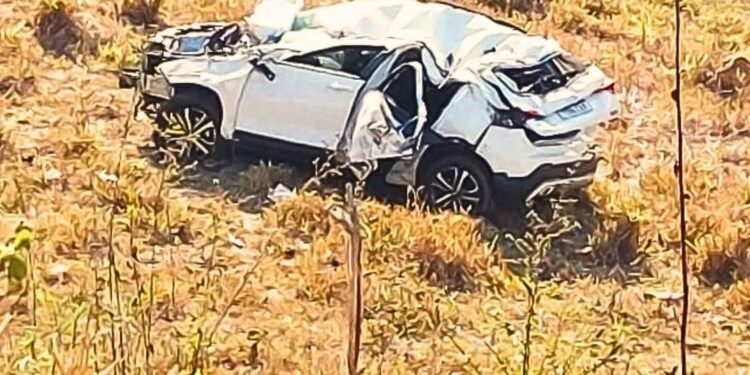 Motorista fica ferido em acidente na BR-116 próximo a Jampruca MG