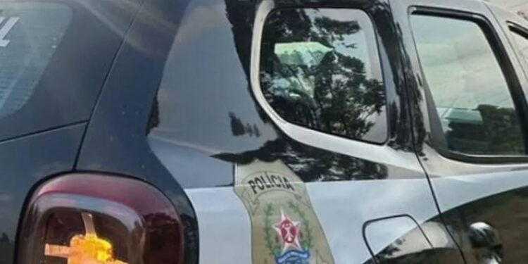 Advogado invade casa de ex-companheira, policial civil, e é recebido a tiros