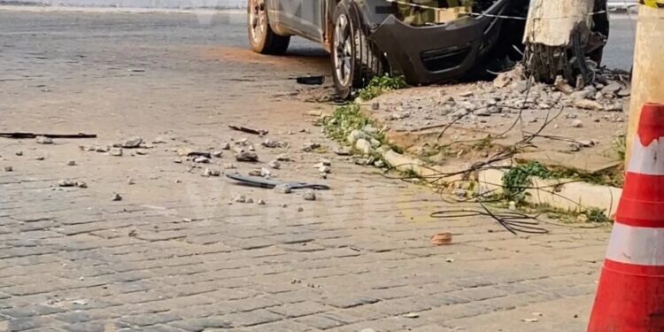 Acidente entre dois automóveis deixa cinco feridos em Valadares