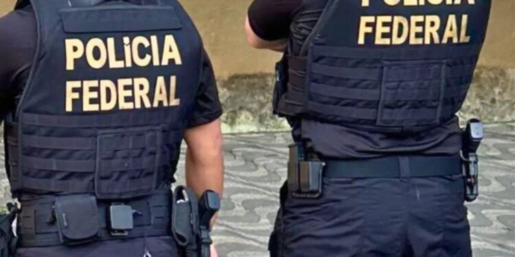 Operação da Polícia Federal em Valadares e Ipanema