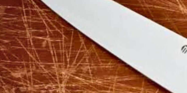 Armada com faca, filha assalta o próprio pai em Governador Valadares