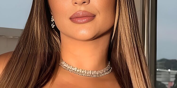 Deolane Bezerra deixa presídio após Justiça conceder habeas corpus