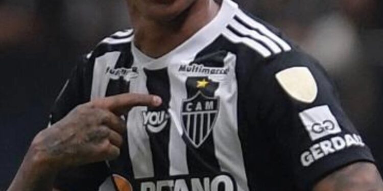 Atlético vence Flu e vai à semi da Libertadores