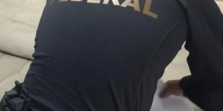 PF desmonta esquema de contrabando de pessoas para os EUA, em Valadares