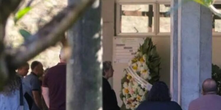 Piloto de avião que saiu de Governador Valadares e caiu em SC é velado em BH