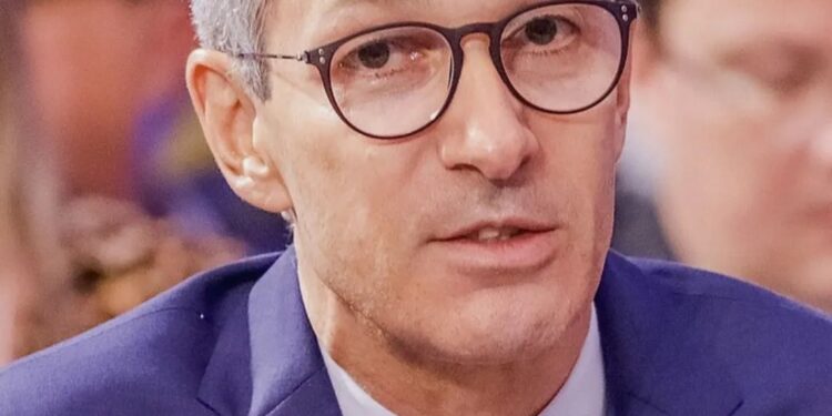 Zema agradece a deputados e diz que aumento de 4,62% para servidores é ‘limite possível’