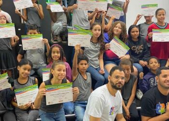 Alunos de Escolas Municipais recebem curso de combate a fake news