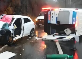 Enfermeira morre em acidente na BR-262, em MG