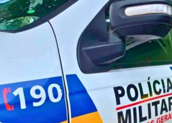 Cliente com restrição de crédito furta mais de R$ 1.000,00 em roupas em Governador Valadares