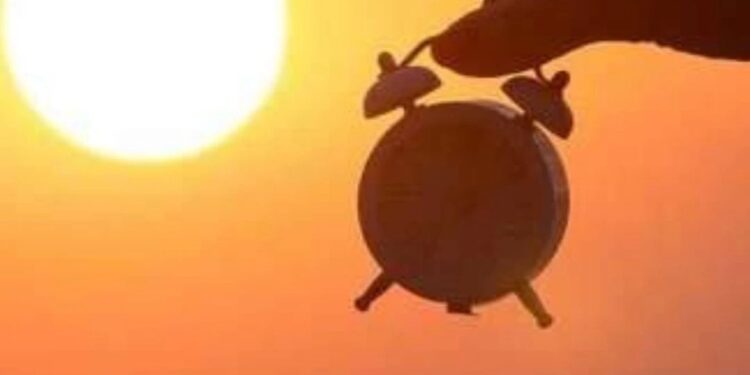 Governo decide sobre volta do horário de verão nesta terça ( 15/10 )