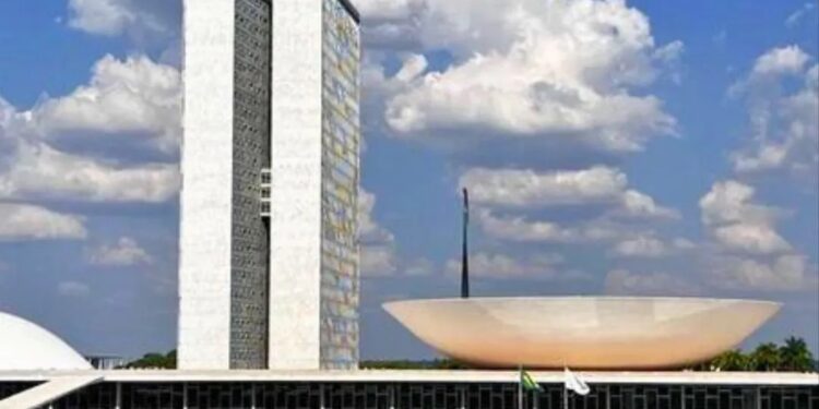 Famosos se posicionam sobre PL do aborto: e você, é contra ou a favor?