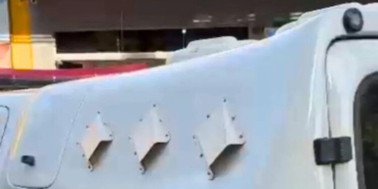 Homem simula estar armado e assalta farmácia no Centro de Governador Valadares