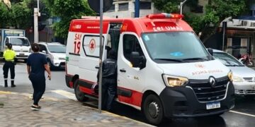 Acidente entre duas motocicletas deixa criança ferida no centro de Valadares