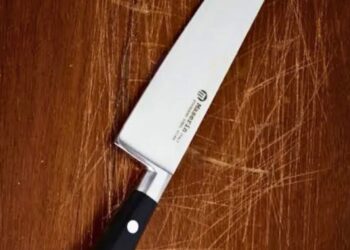 Irmãos são esfaqueados em bar de Governador Valadares