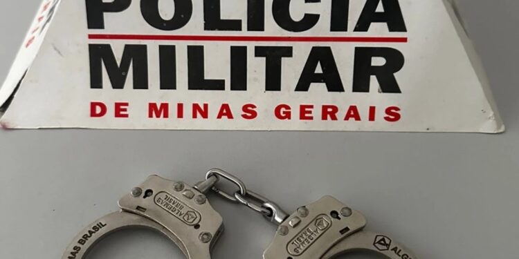 Homem procurado por homicídio no ES, é recapturado em Divino das Laranjeiras MG