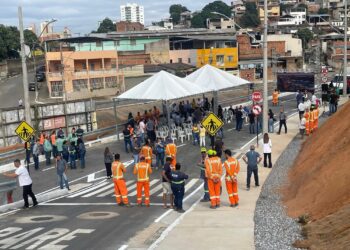 Inaugurada a nova passagem inferior da avenida Tancredo Neves, em Valadares
