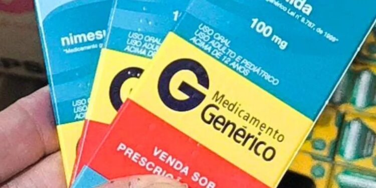 Mulher é presa em Governador Valadares com joias roubadas e remédios controlados que seriam enviados para os EUA