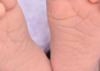 Bebê de 1 ano é resgatada após mãe deixá-la em casa para ir a festa