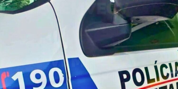 Suspeitos de homicídio invadem casa e um deles é detido por morador, em Governador Valadares